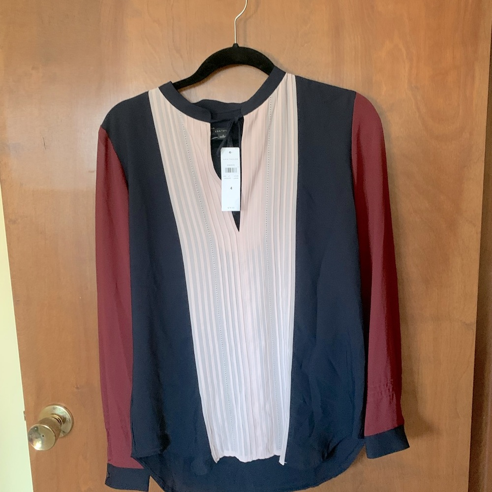 Ann Taylor women’s top